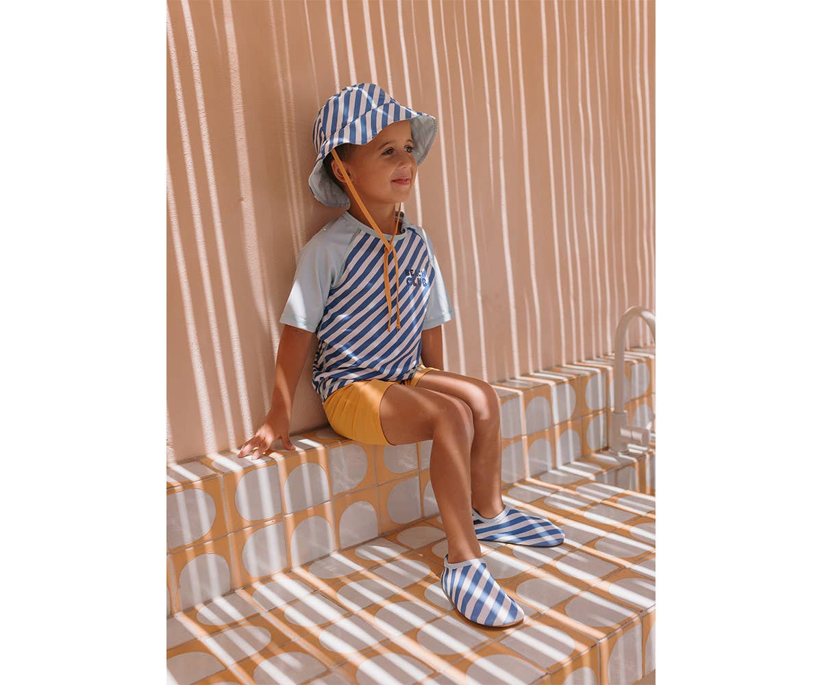 Bob Réversible Stripes Blues & Beyond Monnëka avec protection solaire UPF pour enfant, chapeau été réversible pour plage et piscine