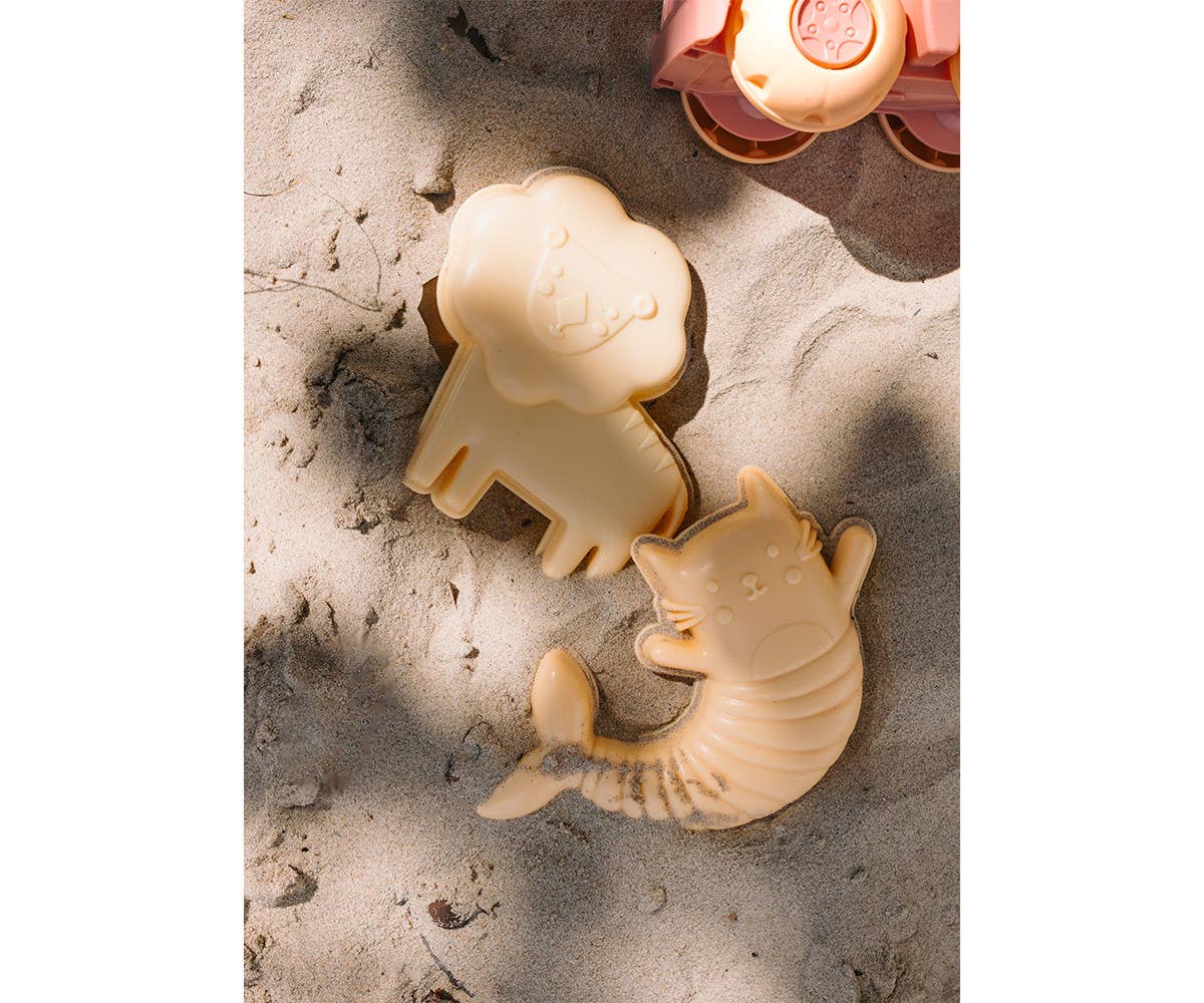 Set de Jouets de Plage Wild Animals Monnëka avec seau, pelle, camion et moules à sable pour enfants dès 6 mois.