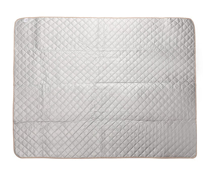 Couverture Pique-Nique Stripes Apricot Monnëka imperméable et anti-sable avec sangle de transport pour plage et pique-nique.
