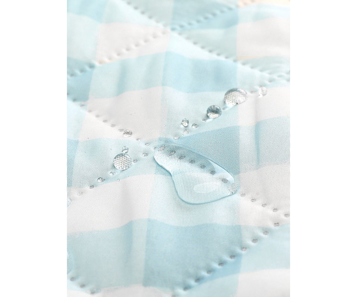 Couverture Pique-Nique Stripes Apricot Monnëka imperméable et anti-sable avec sangle de transport pour plage et pique-nique.