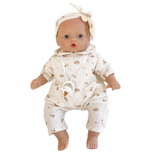 poupée européenne motif fleuri, cadeau dès 3 ans