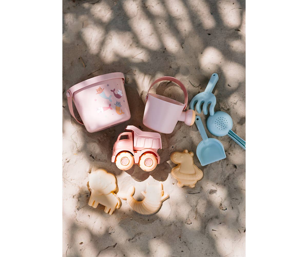 Set de Jouets de Plage Mermaid Cats Monnëka avec seau, pelle, camion et accessoires de sable pour enfants dès 6 mois.